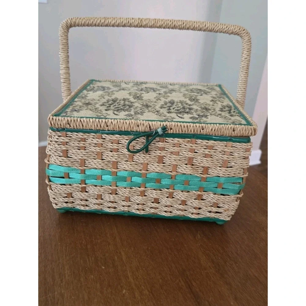 Vtg Penneys Fashions Tapestry Sewing Box With Handle Wicker Organizer Crafts‎